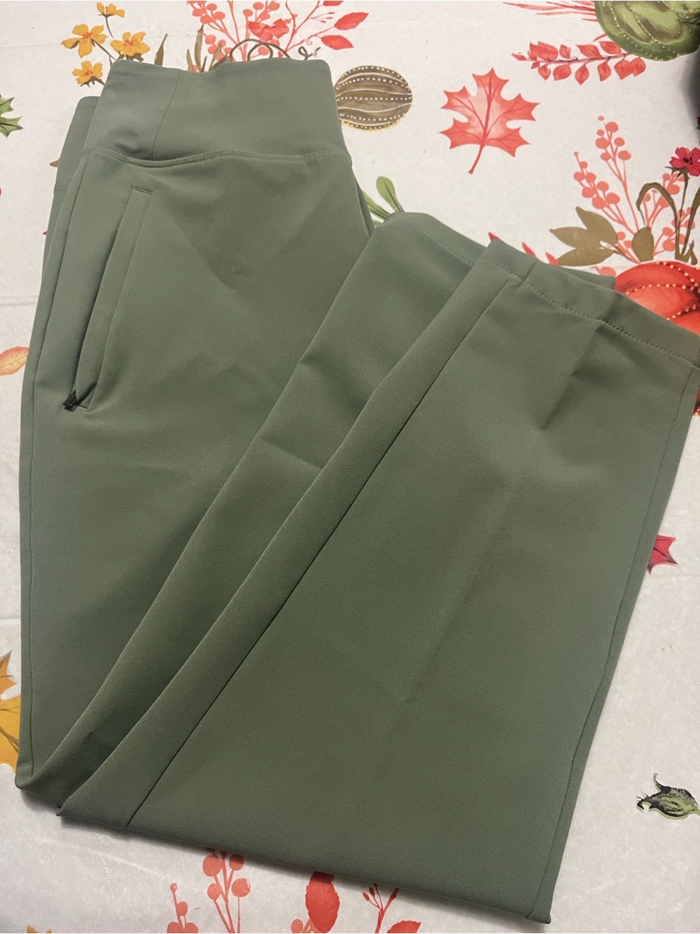 Women’s Olive Green Straight-Leg Pants